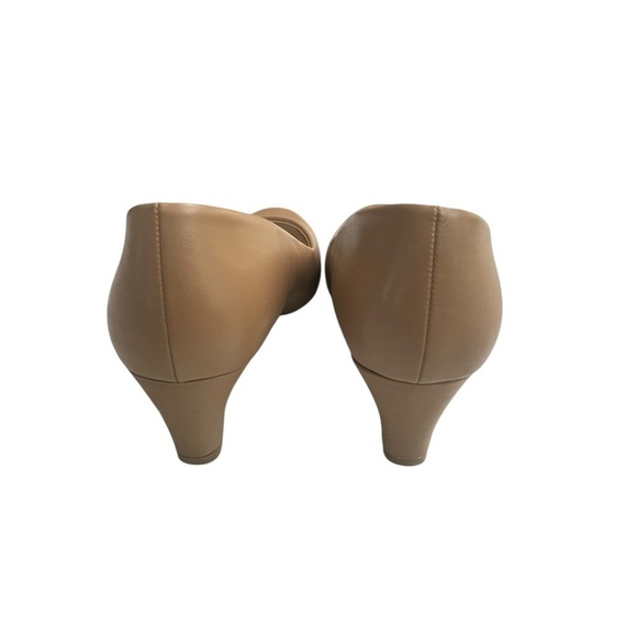 JC Tan Kitten Heels size 10. Office, Business Casual, Career. - Picture 5 of 13